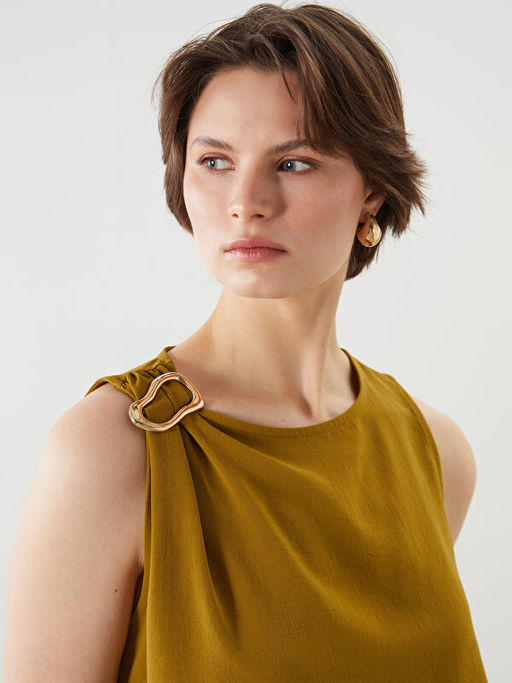 Bisiklet Yaka Aplike Detayl? Bluz