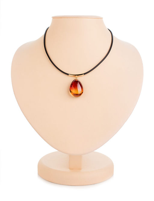 Яркая подвеска из натурального балтийского янтаря на каучуковом шнурке Эльза