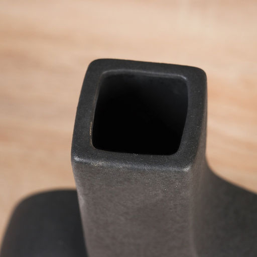 Ваза «Олав», d=4 см, 19.5×16 см, керамика, чёрная