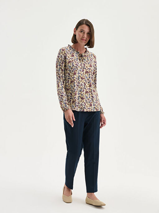 Ba?lamal? Yaka Desenli Bluz