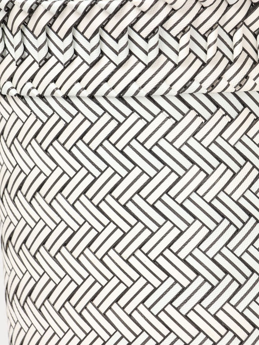 Сумка плетёная, 30×15×35 см, пластик, белая с чёрным