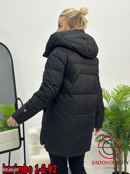 Куртка зимняя с капюшоном