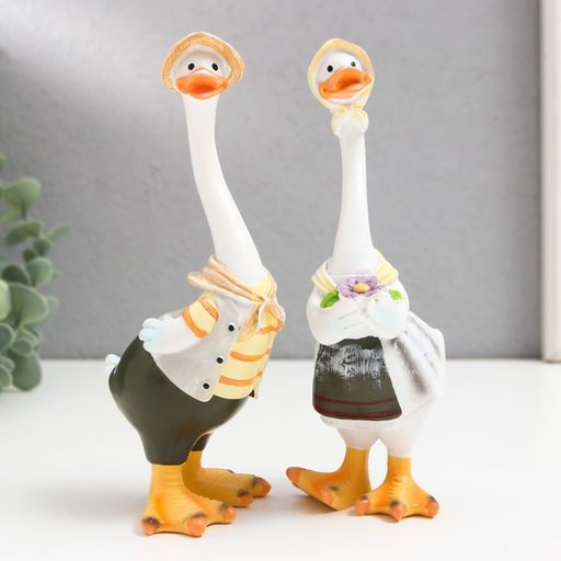 Набор фигурок полистоун «Гусь с гусыней», 2 шт., 16.5×7.5×6 см