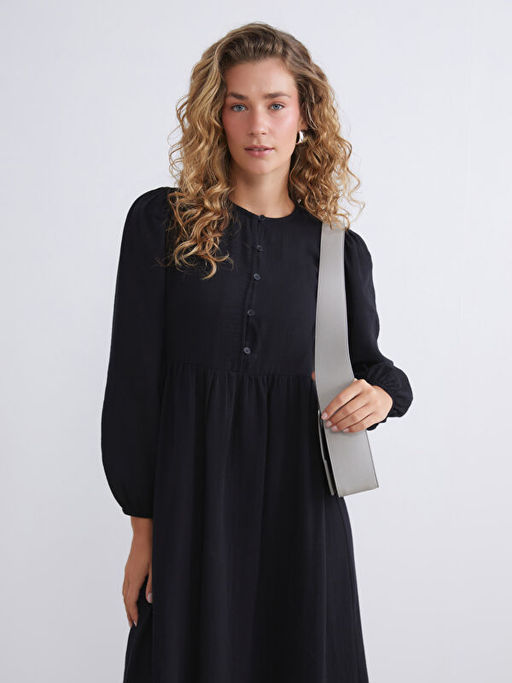 Bisiklet Yaka Dokulu M?slin Pileli Elbise