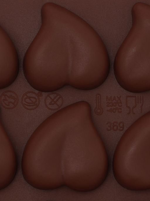 Форма для конфет и шоколада Доляна Сердца, силикон, 21.5?10.5?1.8 см, 15 ячеек (3?3 см), коричневая