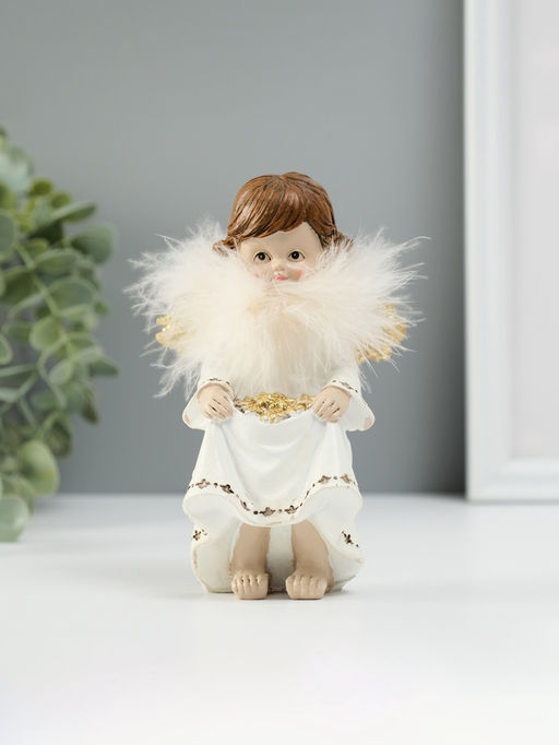 Фигурка полистоун «Ангелочек со звёздами в подоле», пух, золотые крылья, 8.5×7×13 см