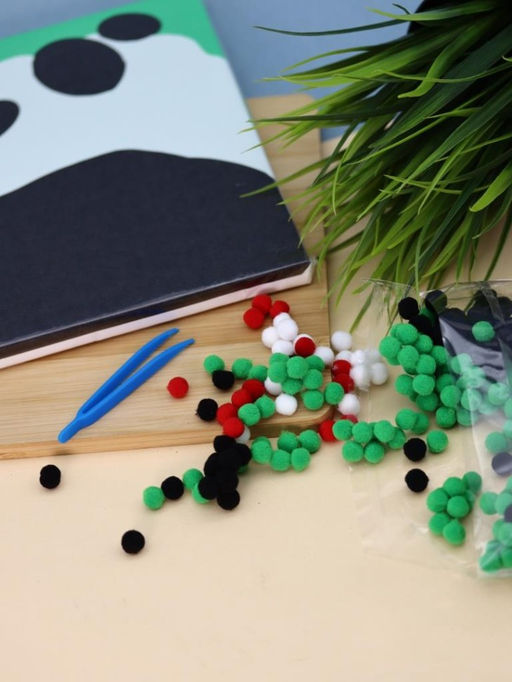 Картина из помпонов на подрамнике Draw Me! Panda in love, (20 х 20 см)