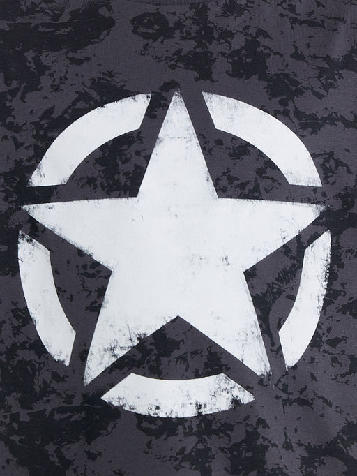 Футболка для мальчиков с принтом в стиле милитари и печатью в виде звезды