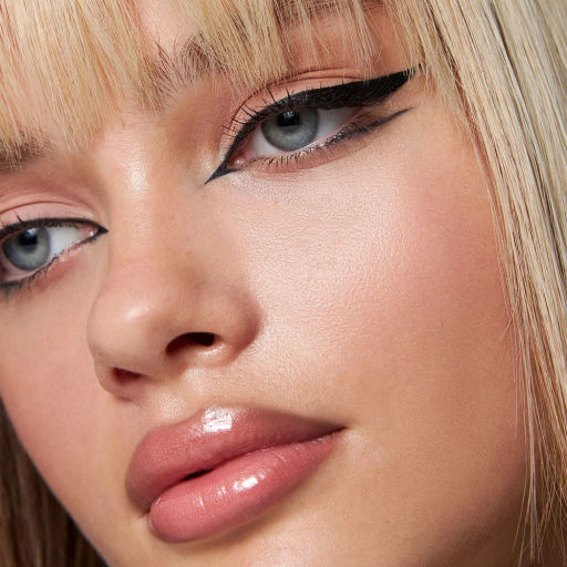 Influence Beauty Блеск для увеличения объема губ Volume shot тон 03 Полупрозрачный серый  фото 4