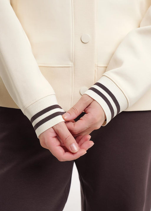 LJ26-100 Куртка жен Карелия (ЧЗ)