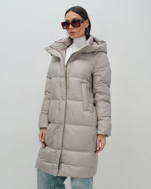 Пальто зимнее утепленное с капюшоном женское бежевого цвета 7618B