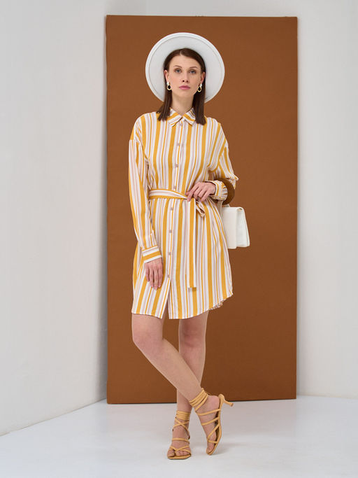 Платье-рубашка оверсайз из однотонного штапеля