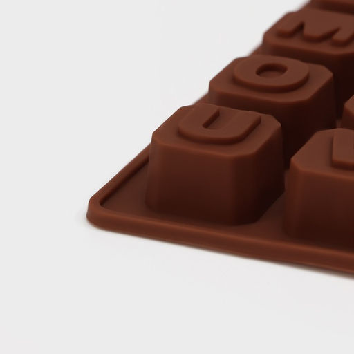 Форма для шоколада Доляна «Англ.алфавит», силикон, 18×15 см, 30 ячеек (2×2 см), коричневая