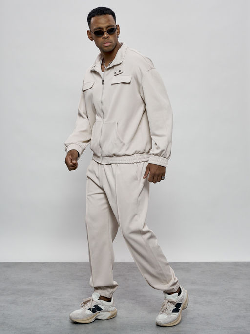 Спортивный костюм бежевого цвета