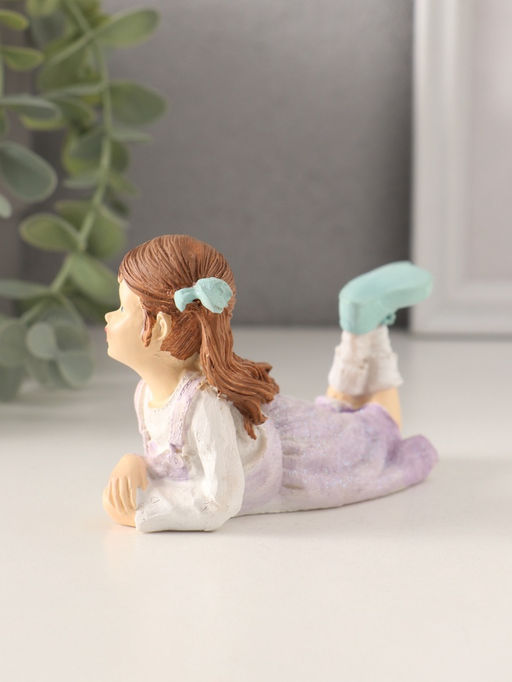 Фигурка полистоун «Малышка в сиреневом сарафане», 14×6.5×7 см