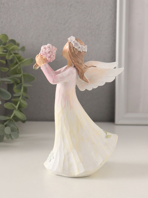 Фигурка полистоун Девушка-ангел в нежно-розовом платье, с букетом незабудок, 10?6.5?16 см
