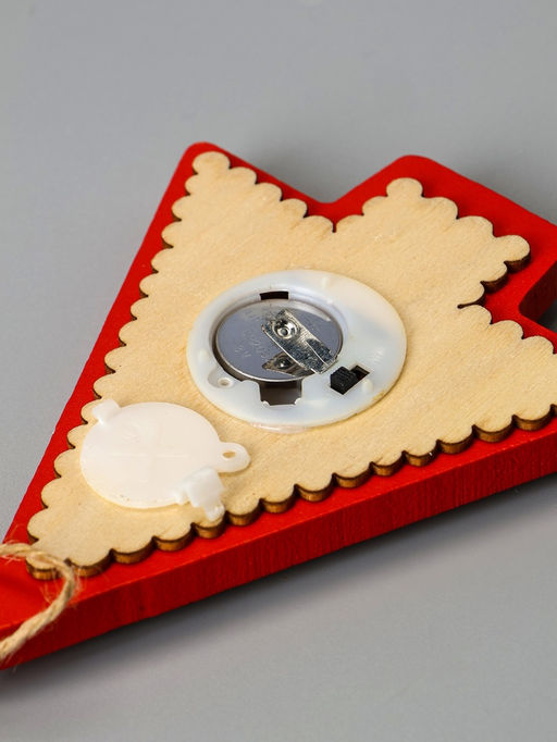 Ёлочная игрушка Ёлка с Дедом Морозом и машиной, 12.5х9.5х1.5 см, от батареек, свечение тёплое белое - Luazon lighting фото 5