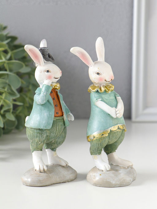 Набор фигурок 2 шт. полистоун «Парочка зайчат в костюмах с жабо, бабочкой», 5.5×4×12.5 см