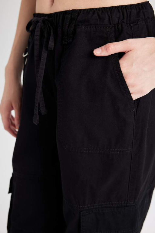 Женская черная футболка с короткими рукавами из тюля с классным приталенным рисунком и рисунком - Defacto фото 5