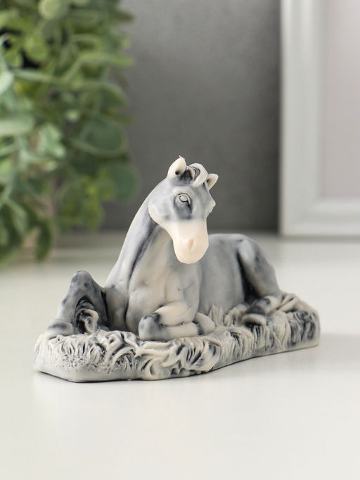 Сувенир "Лошадь лежащая" 7 см