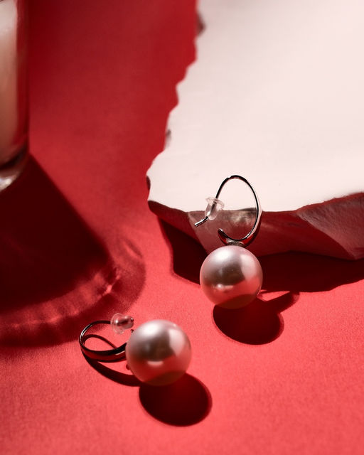 Серьги с жемчугом «Капля» полукруг, цвет белый в серебре