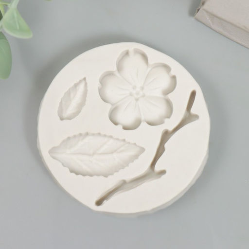 Цена за 3 шт. Молд силиконовый Цветочек 1?5?5 см