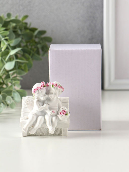 Фигурка 2 ангелочка в розовом веночке на скамейке, 8?7?5 см, МИКС