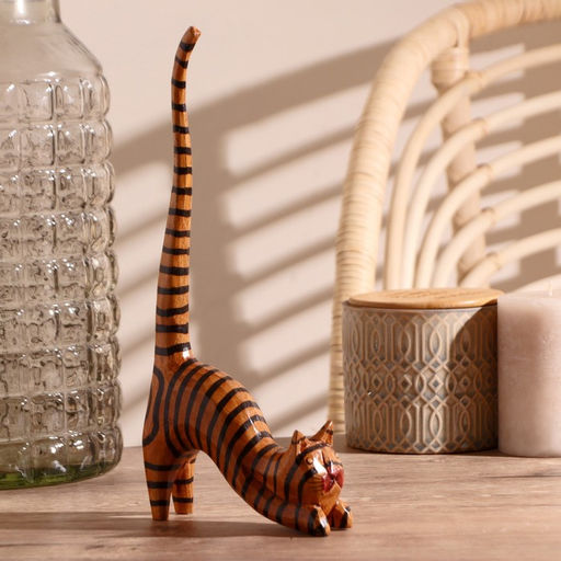 Сувенир «Кошка полосатая под кольца», 12×4×25 см, дерево