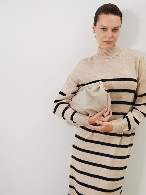 Dik Yaka ?izgili Triko Elbise