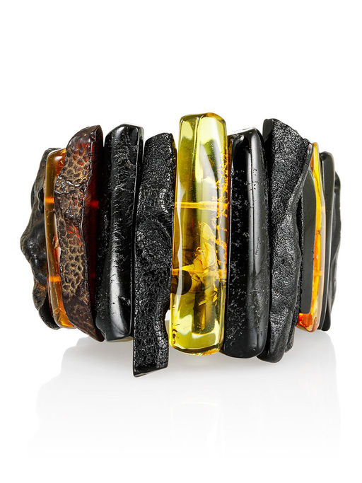 Стильный и эффектный браслет Помпеи из янтаря чёрного цвета с контрастными вставками с инклюзами