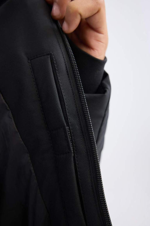 Водоотталкивающее пальто приталенного кроя с капюшоном и застежкой-молнией DeFactoFit из шелковой ткани с карманами  фото 7