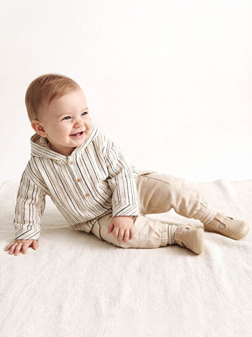 ?izgili Erkek Bebek Kap??onlu ?st ve Pantolon Tak?m