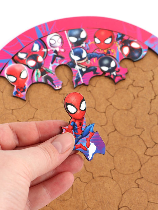 Фигурный деревянный пазл «Красный герой»