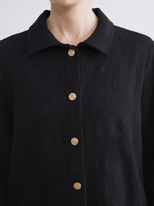 G?mlek Yaka Desenli Kad?n H?rka