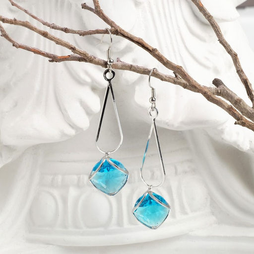 Серьги висячие со стразами Капля с ромбом, цвет голубой в серебре, 7,2см - Queen fair фото 2