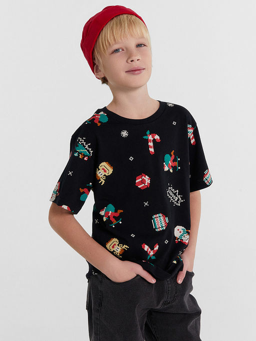 Футболка для мальчиков черная с новогодним принтом