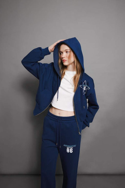 Крутой кардиган оверсайз из плотной ткани с капюшоном и принтом - Defacto фото 3