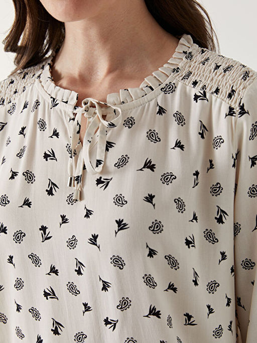 Ba?lamal? Yaka Desenli Kad?n Bluz