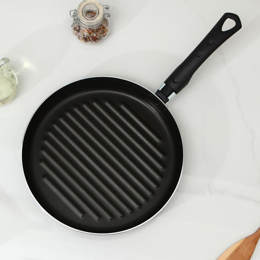 Сковорода-гриль «Хит», d=26 см, h=8 см, антипригарное покрытие, алюминий, чёрная