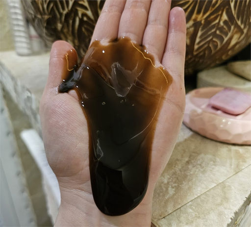 Шампунь на хне от перхоти для окрашенных волос с ромашкой и кедром Bint Al Gabi "Дочь леса", 200 мл