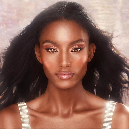 Charlotte Tilbury Beauty Light Wand Хайлайтер в оттенке Goldgasm