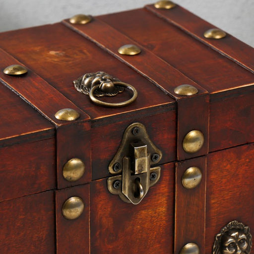 Шкатулка для украшений «Сундучок. Лев. С заклёпками», дерево, коричневая, 21.8×15.5×15 см