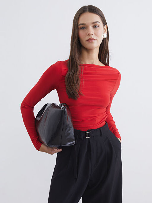 D?k?ml? Yaka B?zg?l? Bluz