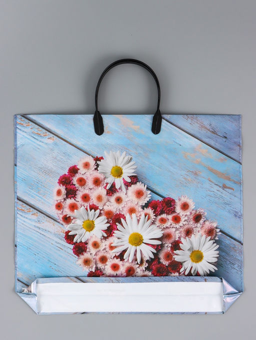 Цена за 10 шт. Пакет Ромашковое сердце, полиэтиленовый с пластиковой ручкой, 38?34 + 3 см, 90 мкм