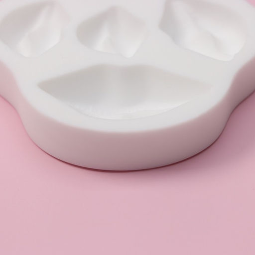 Молд для заливки шоколада Доляна Губы, 8.5?8?1.5 см, силикон, белый  фото 4