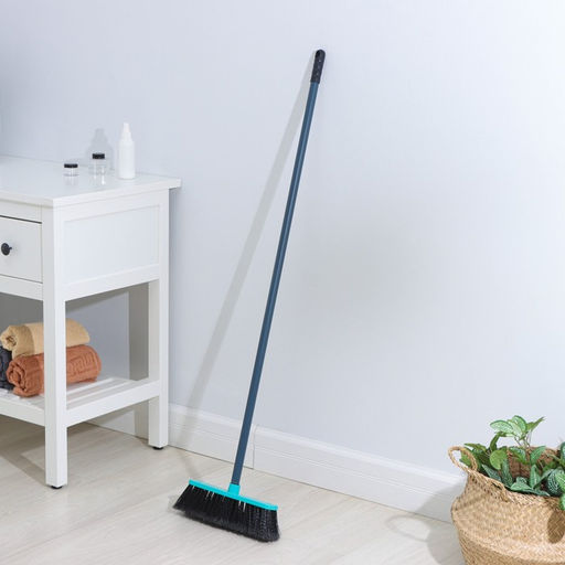 Щётка для пола мягкая «Арианна», длина щетины 5.5 см, с черенком, МИКС