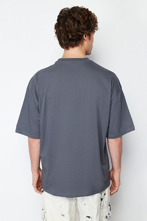 Antrasit Oversize/Geni_ Kesim Mantar Nak__l_ %100 T-Shirt TMNSS24TS00070 - Trendyolmilla фото 2