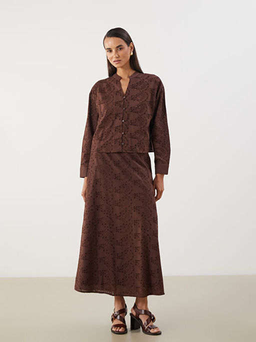 Ka??k Yaka Ajurlu Brode Kad?n G?mlek