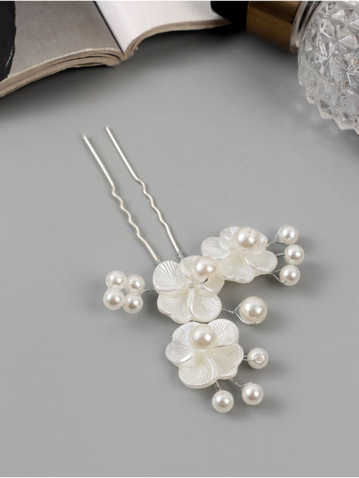 Цена за 3 шт. Шпилька для волос «Эмилия», резные цветы шарики, 9×6 см, белая