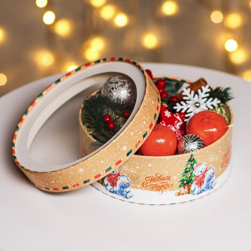 Коробка подарочная новогодняя с окном «Новый год у елки», 20.5×20.5×7 см